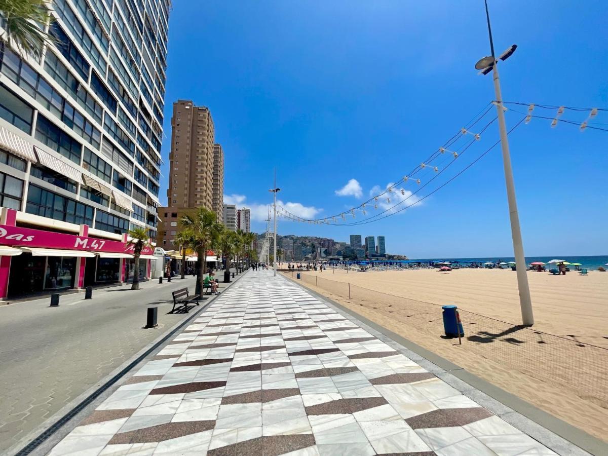 Gemelos 1 Modern Seaviews بينايدورم المظهر الخارجي الصورة